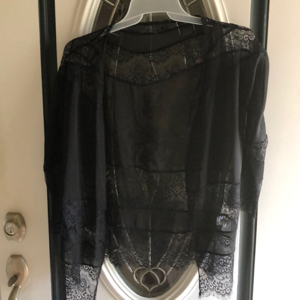 Black lace short sleeve cover